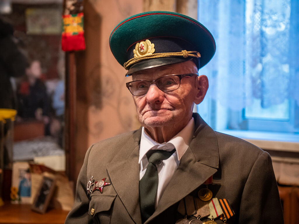 Губернатор поздравил со 100-летним юбилеем ветерана Великой Отечественной войны Ивана Ходункова
