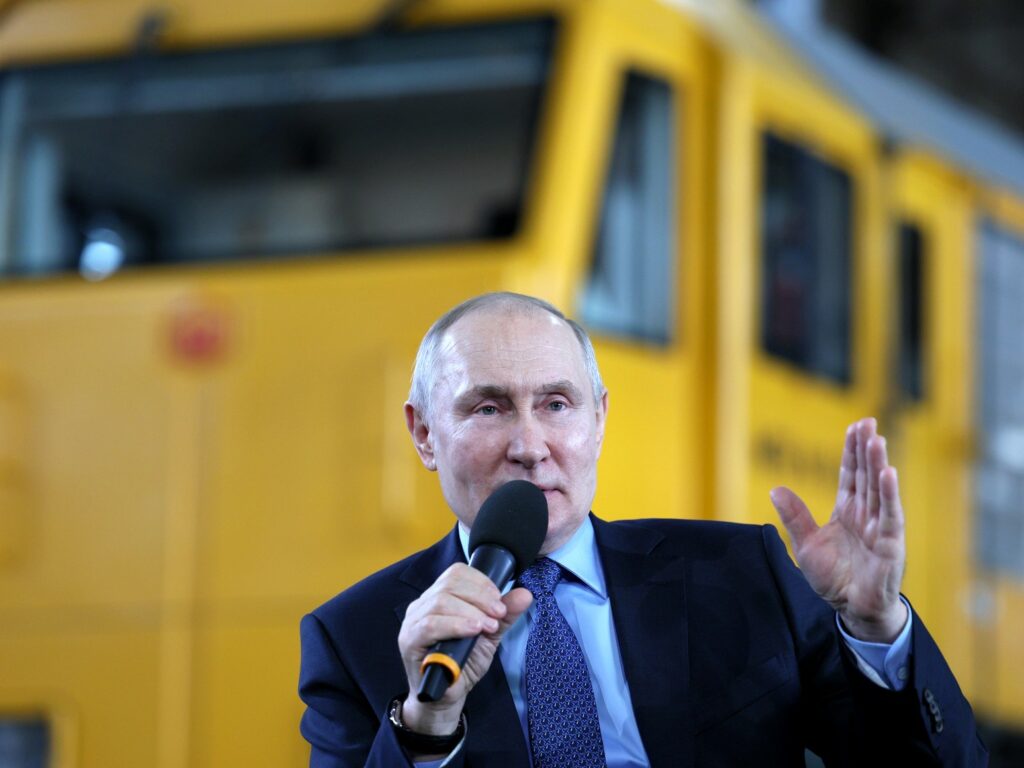 Владимир Путин назвал «задачей номер один» для государства рост доходов людей