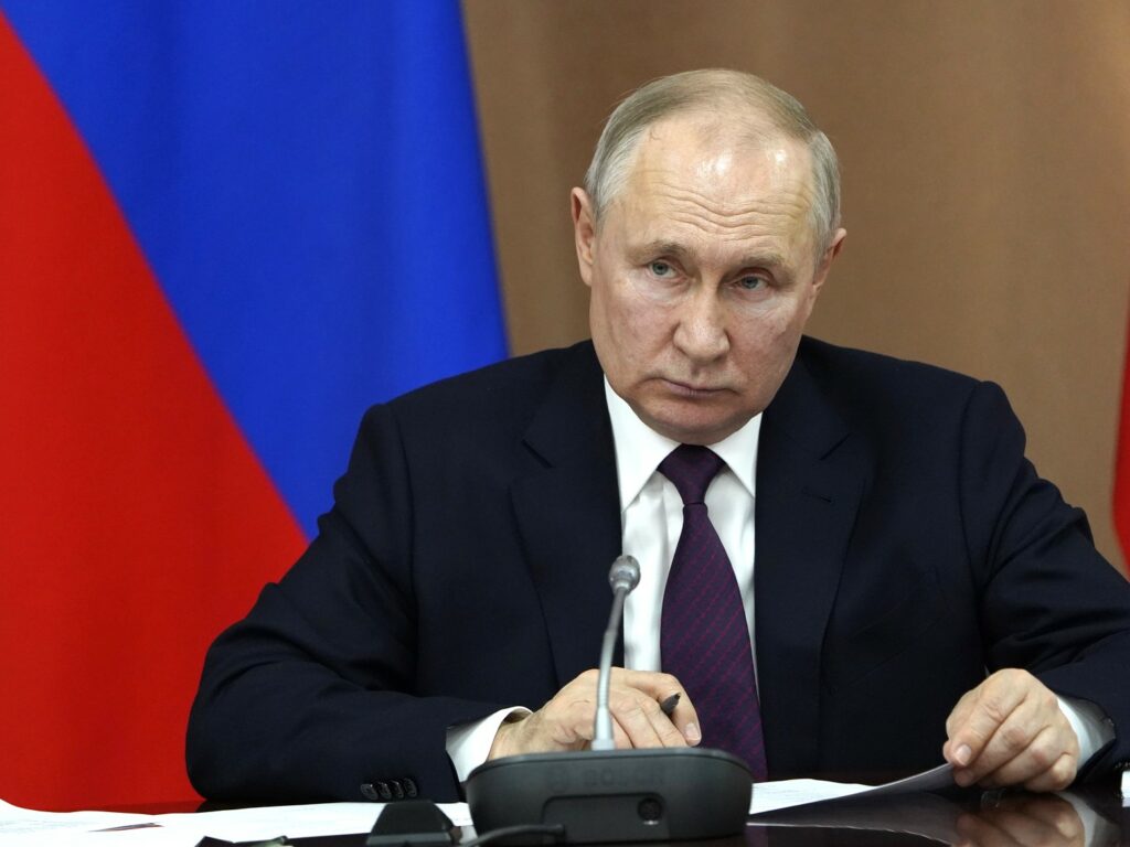 Владимир Путин назвал многонациональность России ее всепобеждающей силой