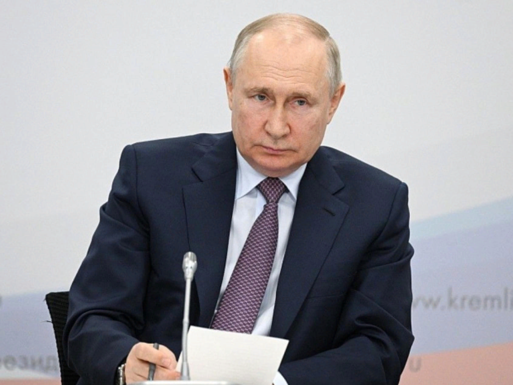 Путин поручил проработать вопрос льгот для сельчан при поступлении на медспециальности
