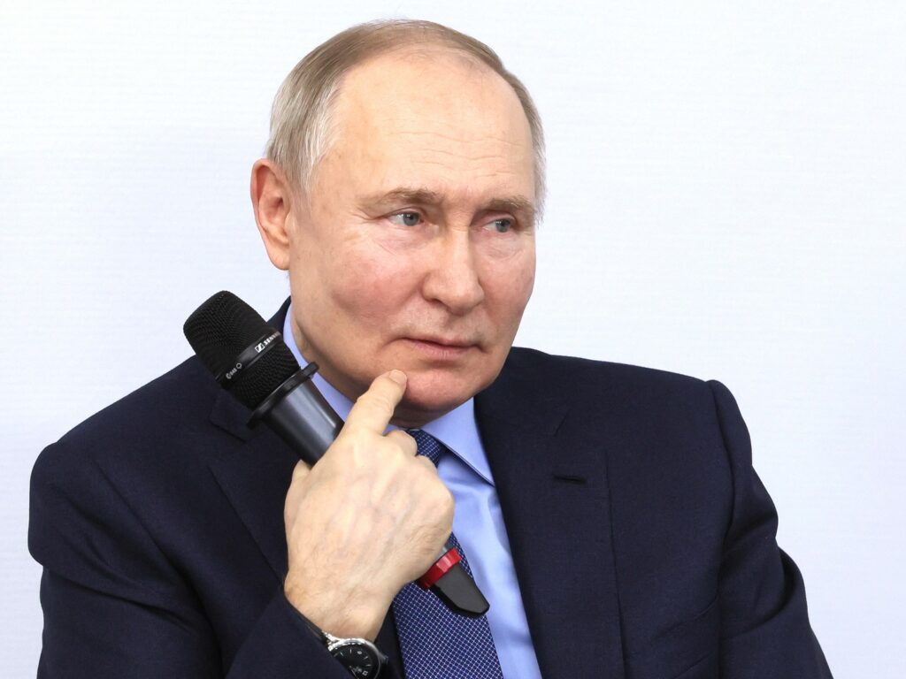 Путин: тот, кто пытается предать традиции своего народа, заранее проиграл