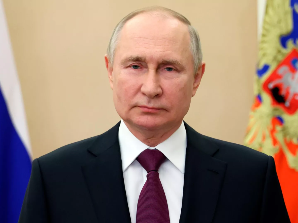 Путин поручил разработать нацпроект «Молодежь и дети»