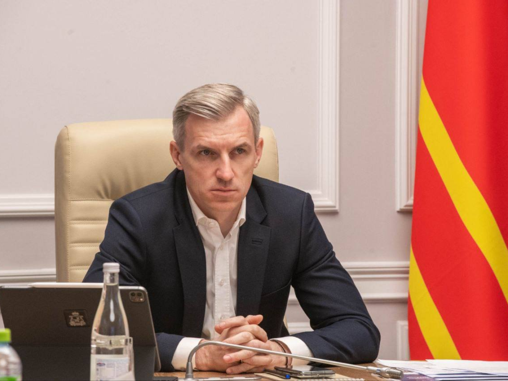 Глава региона Василий Анохин принял решение повысить с начала нового учебного года дополнительные стипендии от правительства Смоленской области всем студентам-целевикам учреждений уровня субъекта или муниципалитетов