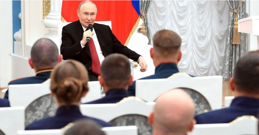 Путин: будущее России должно быть связано с такими людьми, как герои СВО