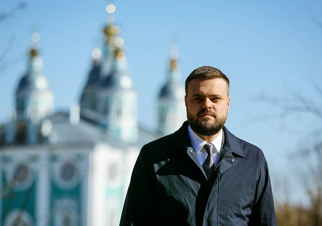 Уважаемые смоляне! От всей души поздравляю вас с Днём России!