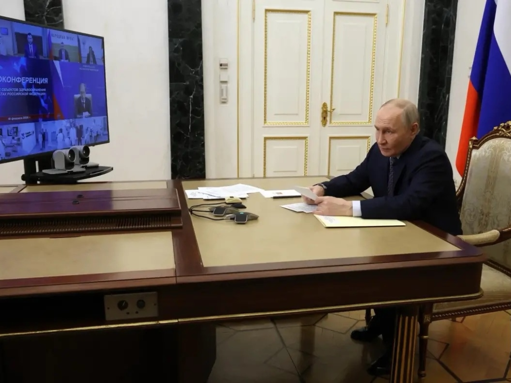 Президент Владимир Путин открыл новый онкологический диспансер в Смоленске