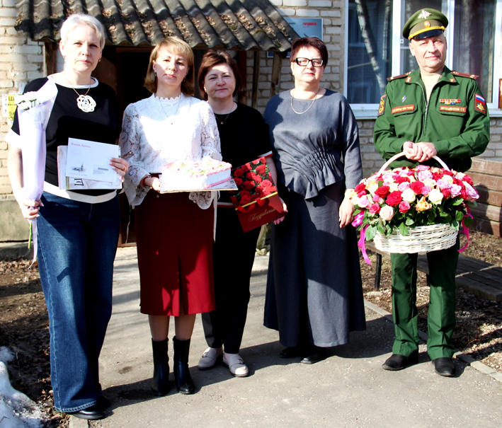 ПОКЛОН ВЕТЕРАНУ: Тамара Ивановна Мядель принимает поздравления