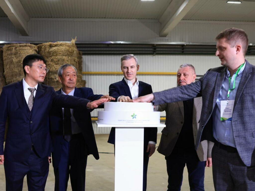 Итоги рабочей недели губернатора Василия Анохина