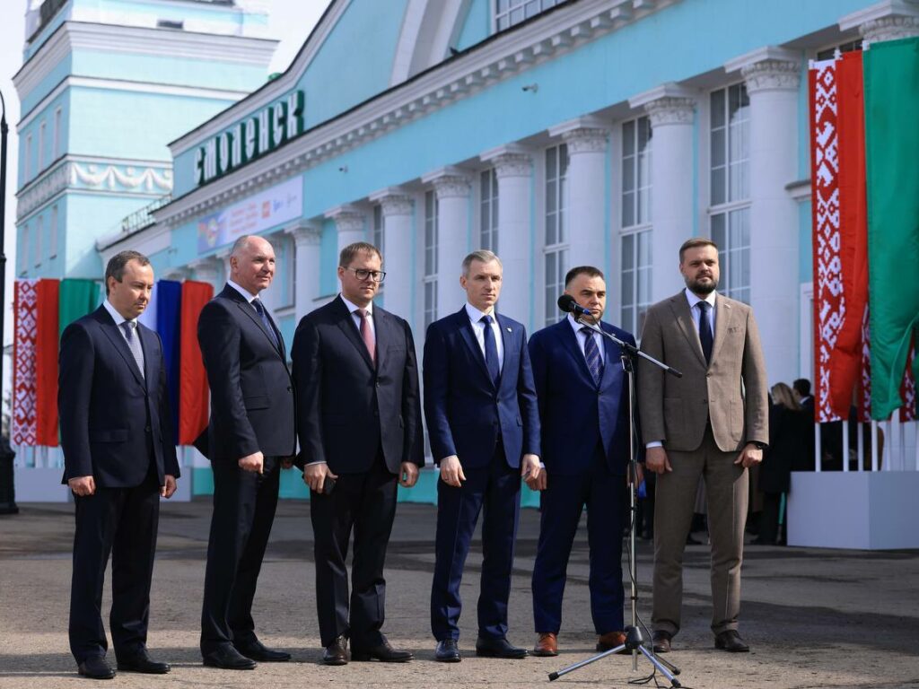 Итоги рабочей недели губернатора Василия Анохина