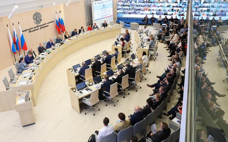 Выборы в Госдуму пройдут под беспрецедентным внешним давлением
