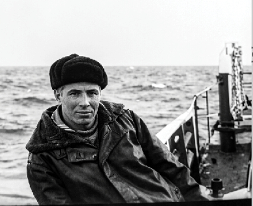 «…ЗА ТЕХ, КТО В МОРЕ»