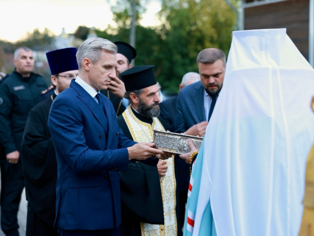 Василий Анохин: Сегодня в Смоленск прибыла величайшая христианская святыня – десница святителя Спиридона Тримифунтского