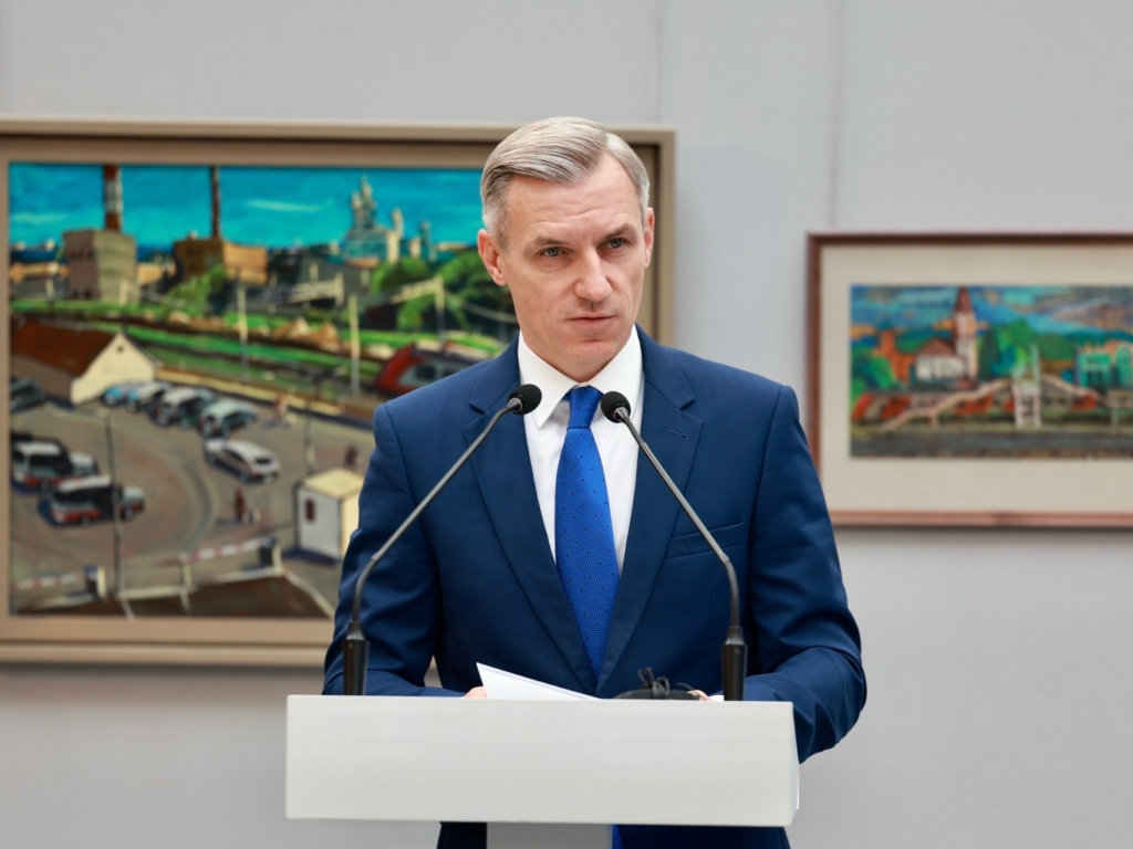 Василий Анохин: Учитель формирует личность, закладывает нравственные ориентиры и помогает подрастающему поколению найти свой путь в жизни